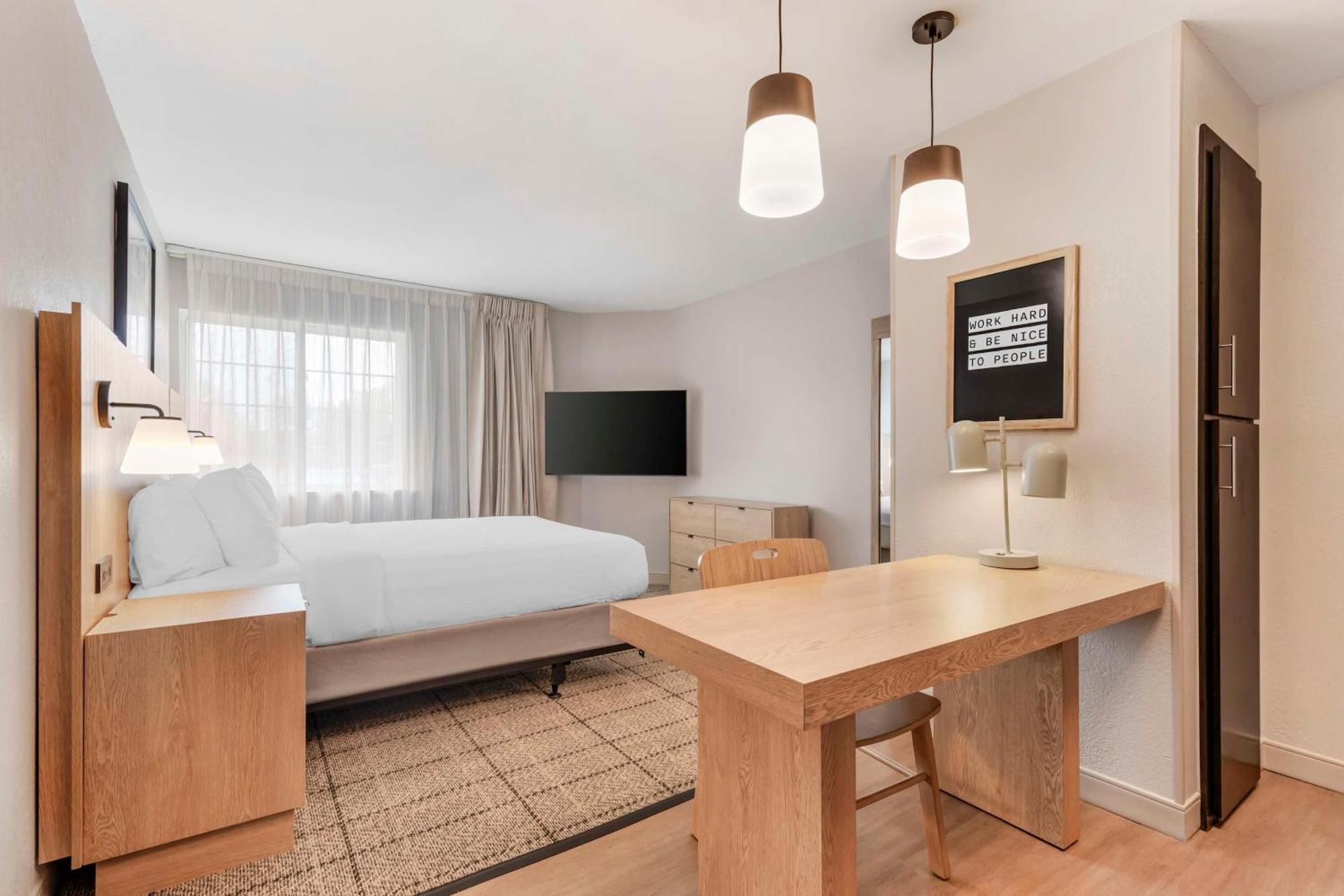 Sonesta Simply Suites Baltimore BWI Airport Linthicum Exterior photo